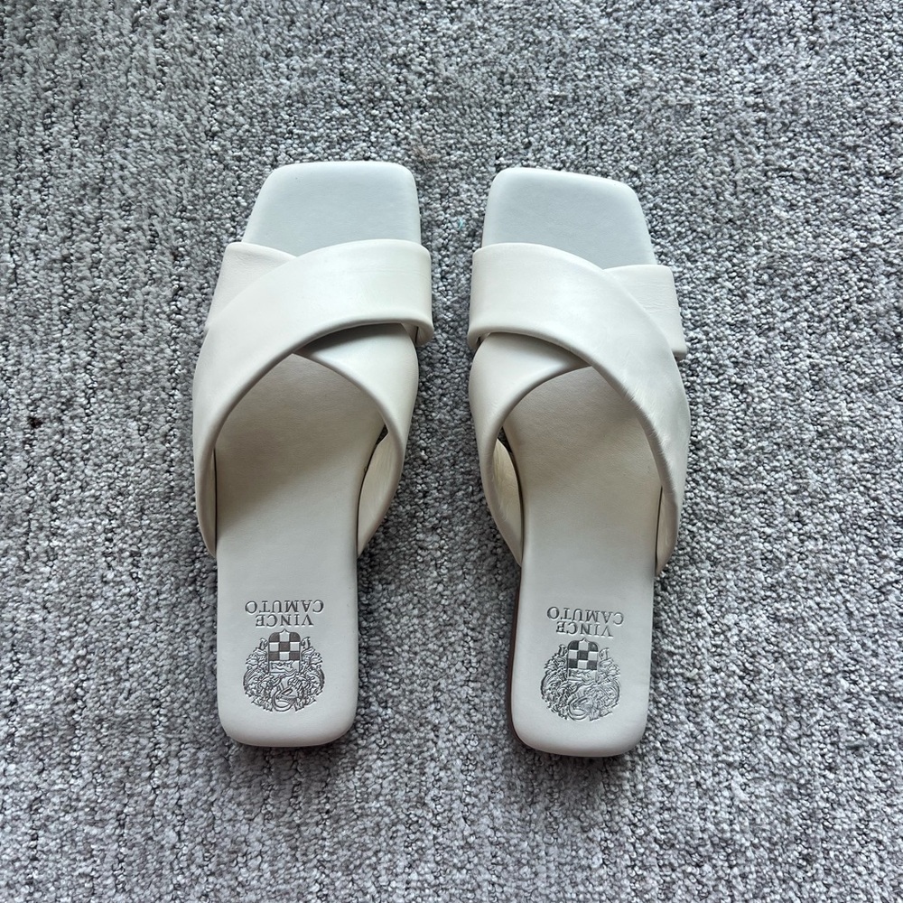 Vince Camuto Off-White Women's Slide Sandals